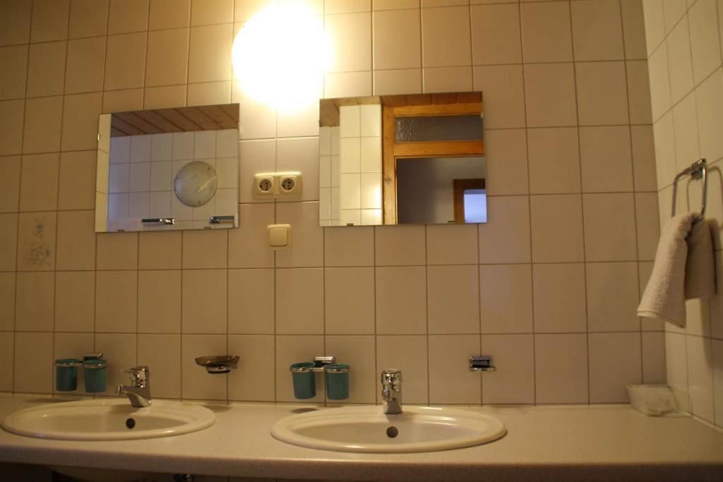 שרונס Gaestehaus Andrea מראה חיצוני תמונה